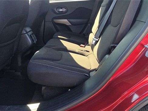 Used 2017 Jeep Cherokee Latitude image 31