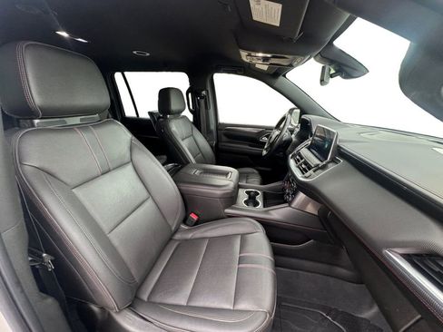 Used 2022 Chevrolet Suburban RST w/ Luxury Package AWD/4WD image 15
