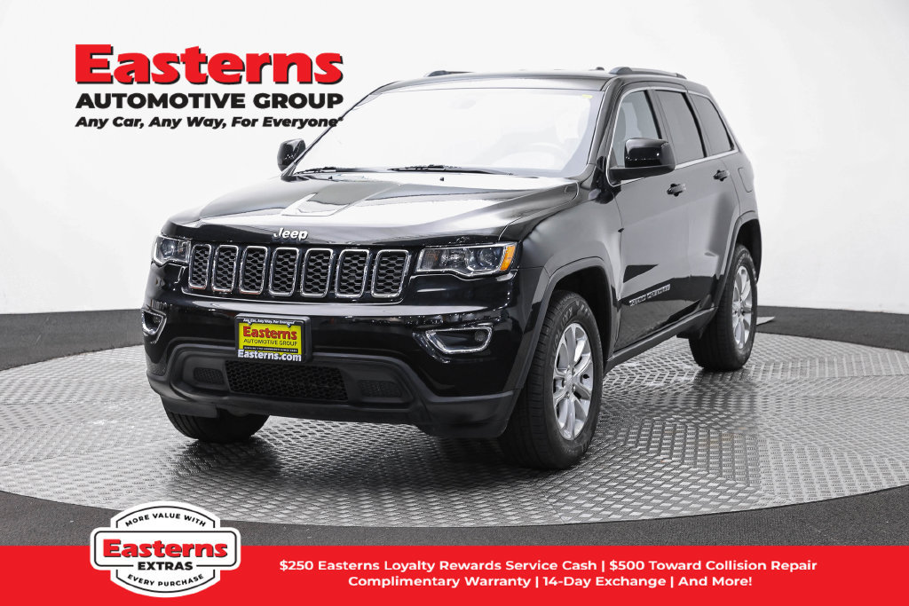 Used 2021 Jeep Grand Cherokee Laredo AWD/4WD image 1