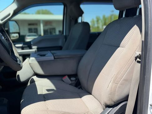 Used 2017 Ford F250 XLT AWD/4WD image 12