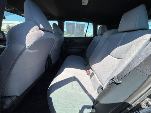 Used 2024 Toyota Corolla Cross AWD Hybrid image 18