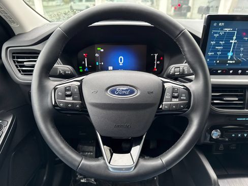 Used 2025 Ford Escape SE FWD image 15