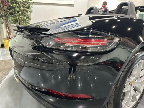 Used 2018 Porsche 718 Boxster RWD image 34