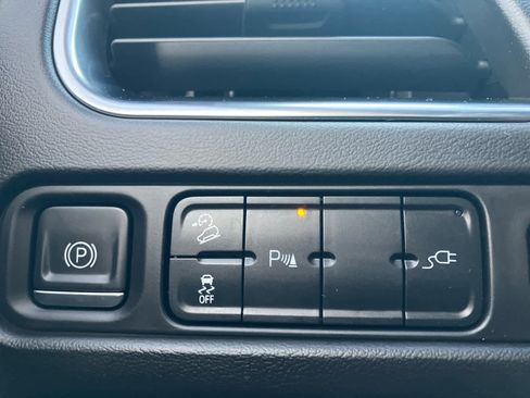 Used 2021 Chevrolet Tahoe Z71 image 14