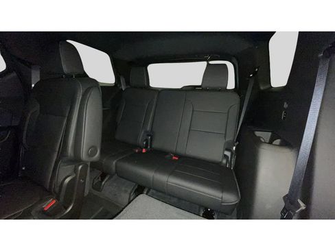 Used 2023 Chevrolet Traverse LT AWD/4WD image 16