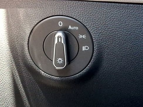 Certified 2025 Volkswagen Taos S image 26