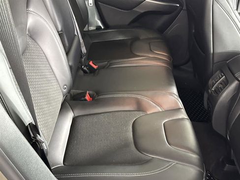 Used 2019 Jeep Cherokee Latitude Plus w/ Cold Weather Group image 15