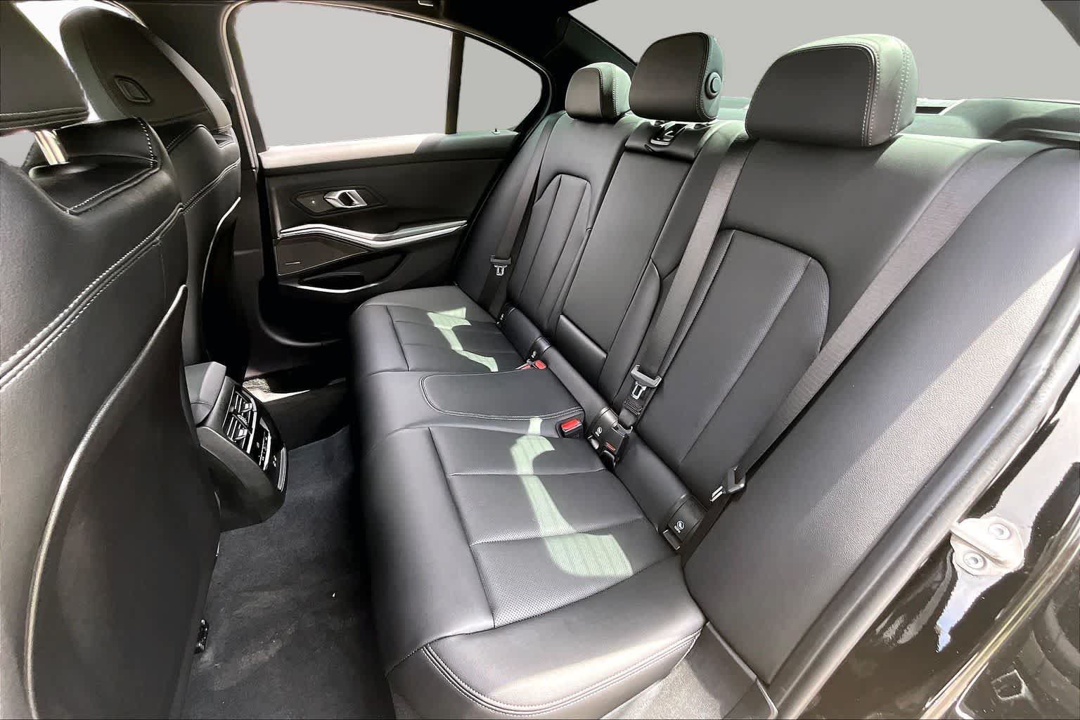 Used 2026 BMW 330i Sedan RWD image 18