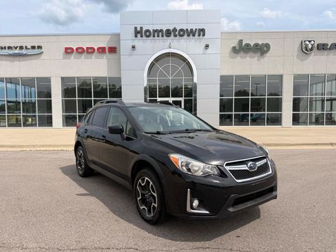 Used 2017 Subaru Crosstrek 2.0i Premium AWD/4WD image 1