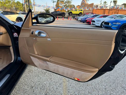 Used 2005 Porsche Boxster image 18