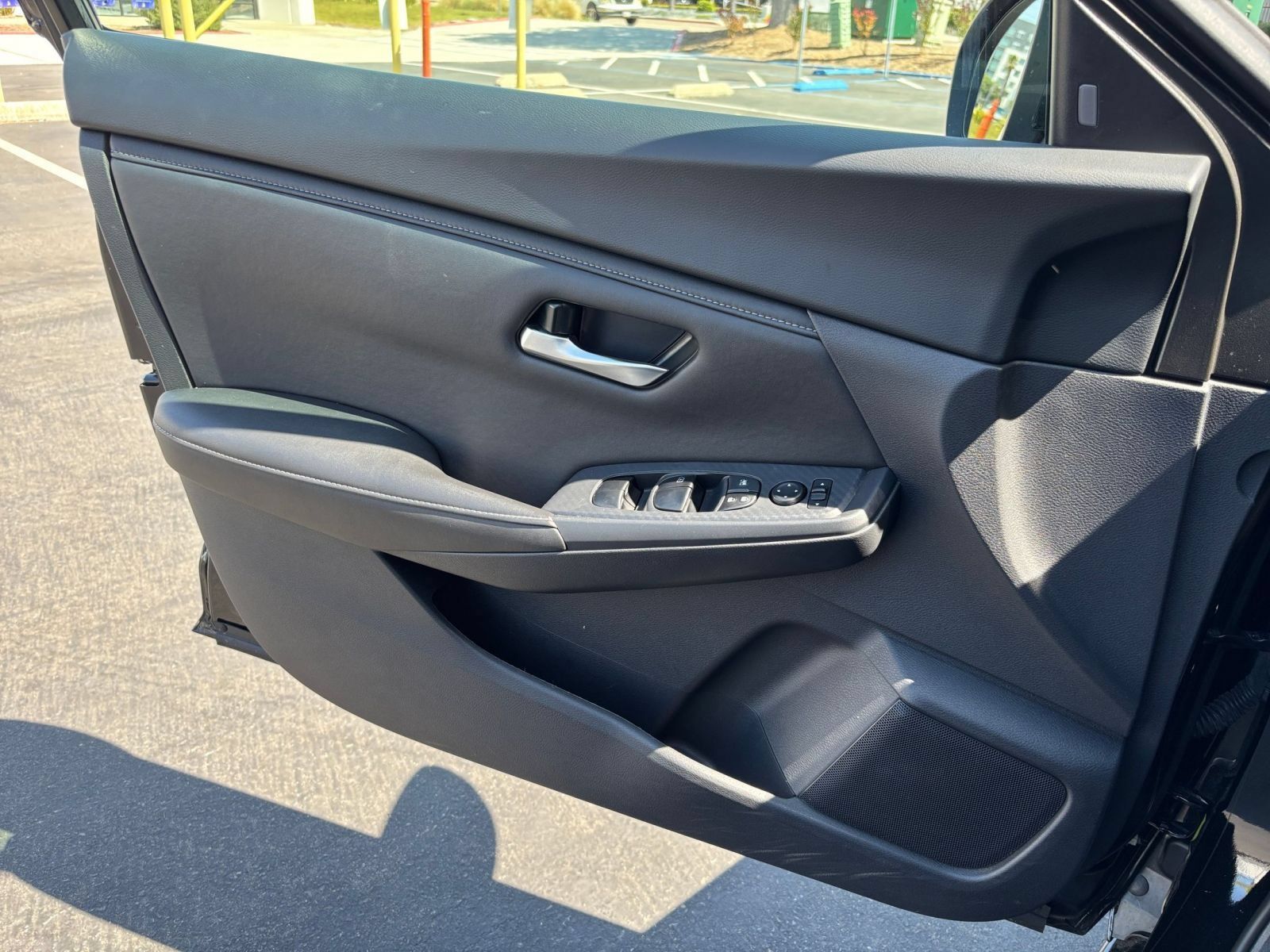 Used 2025 Nissan Sentra SV FWD image 18
