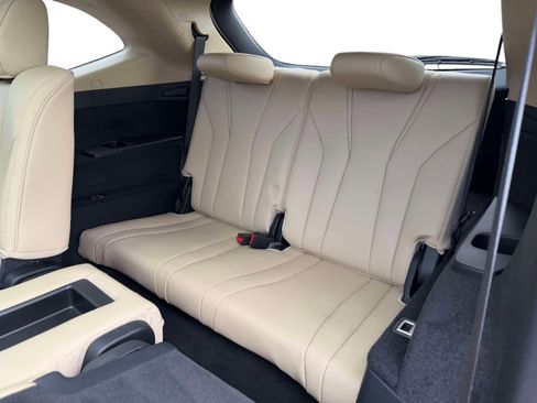 Used 2023 Acura MDX SH-AWD image 15