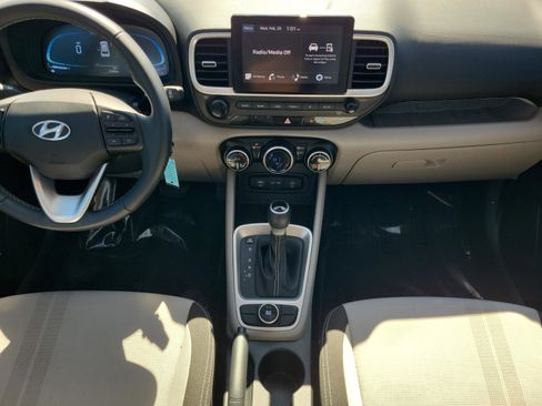 Certified 2023 Hyundai Venue SEL image 15