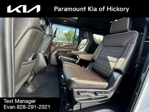 Used 2025 GMC Yukon XL Denali Ultimate image 16