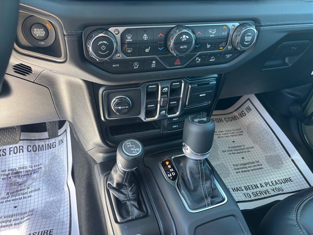 New 2026 Jeep Wrangler Unlimited Sahara AWD/4WD image 15