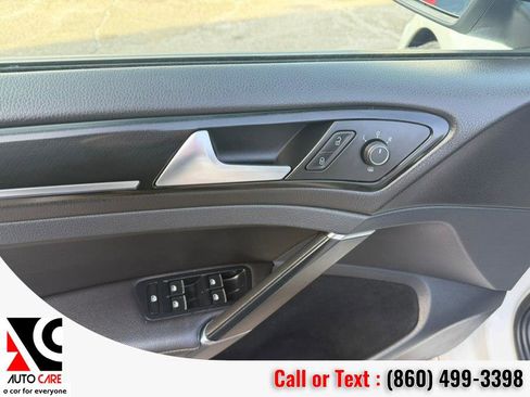 Used 2017 Volkswagen Golf R 4-Door image 16