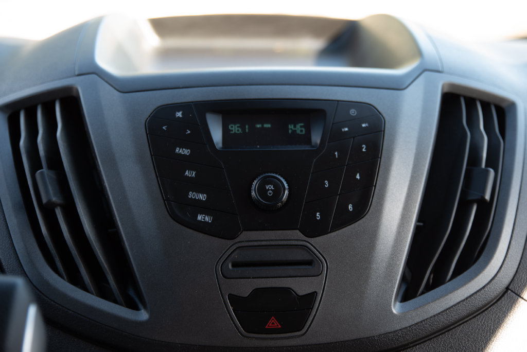 Used 2019 Ford Transit 150 XL RWD image 19