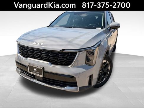 Certified 2025 Kia Sorento S image 1
