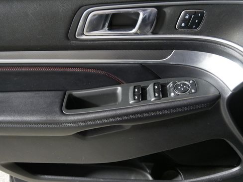 Used 2017 Ford Explorer Sport w/ Equipment Group 401A image 19