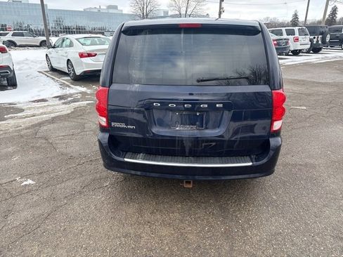 Used 2012 Dodge Grand Caravan SE image 4