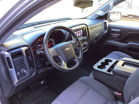 Used 2017 Chevrolet Silverado 1500 LT w/ LT Convenience Package image 24