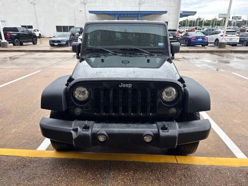 Used 2017 Jeep Wrangler Unlimited Sport w/ Quick Order Package 24S AWD/4WD image 2