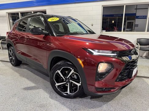 Used 2023 Chevrolet TrailBlazer RS image 2
