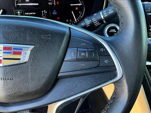 Used 2018 Cadillac XT5 FWD image 21