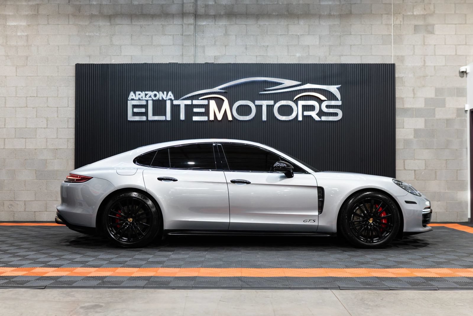 Used 2019 Porsche Panamera GTS w/ Premium Package Plus AWD/4WD image 6