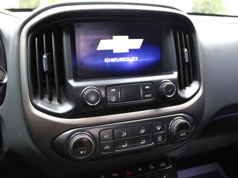 Used 2021 Chevrolet Colorado Z71 w/ Z71 Midnight Edition AWD/4WD image 29