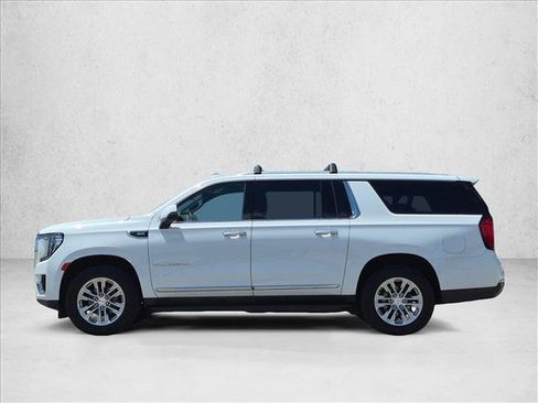 Used 2022 GMC Yukon XL SLT w/ SLT Premium Package RWD image 9