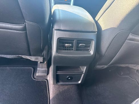 Used 2023 Ford Edge SE AWD/4WD image 29