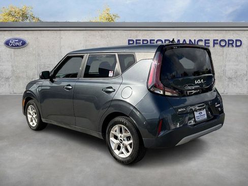 Used 2023 Kia Soul LX w/ LX Technology Package image 7