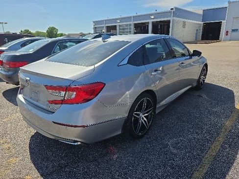 Used 2021 Honda Accord Touring image 4