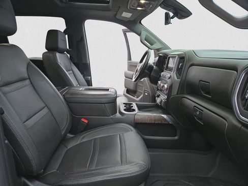 Used 2022 GMC Sierra 2500 Denali w/ Denali Ultimate Package image 16