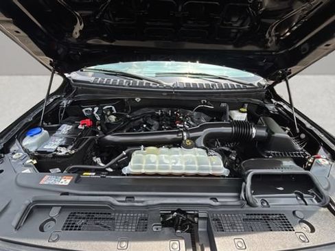 Used 2024 Ford Expedition Limited RWD image 33
