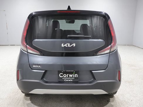 Used 2024 Kia Soul LX w/ Option Group 015 FWD image 3