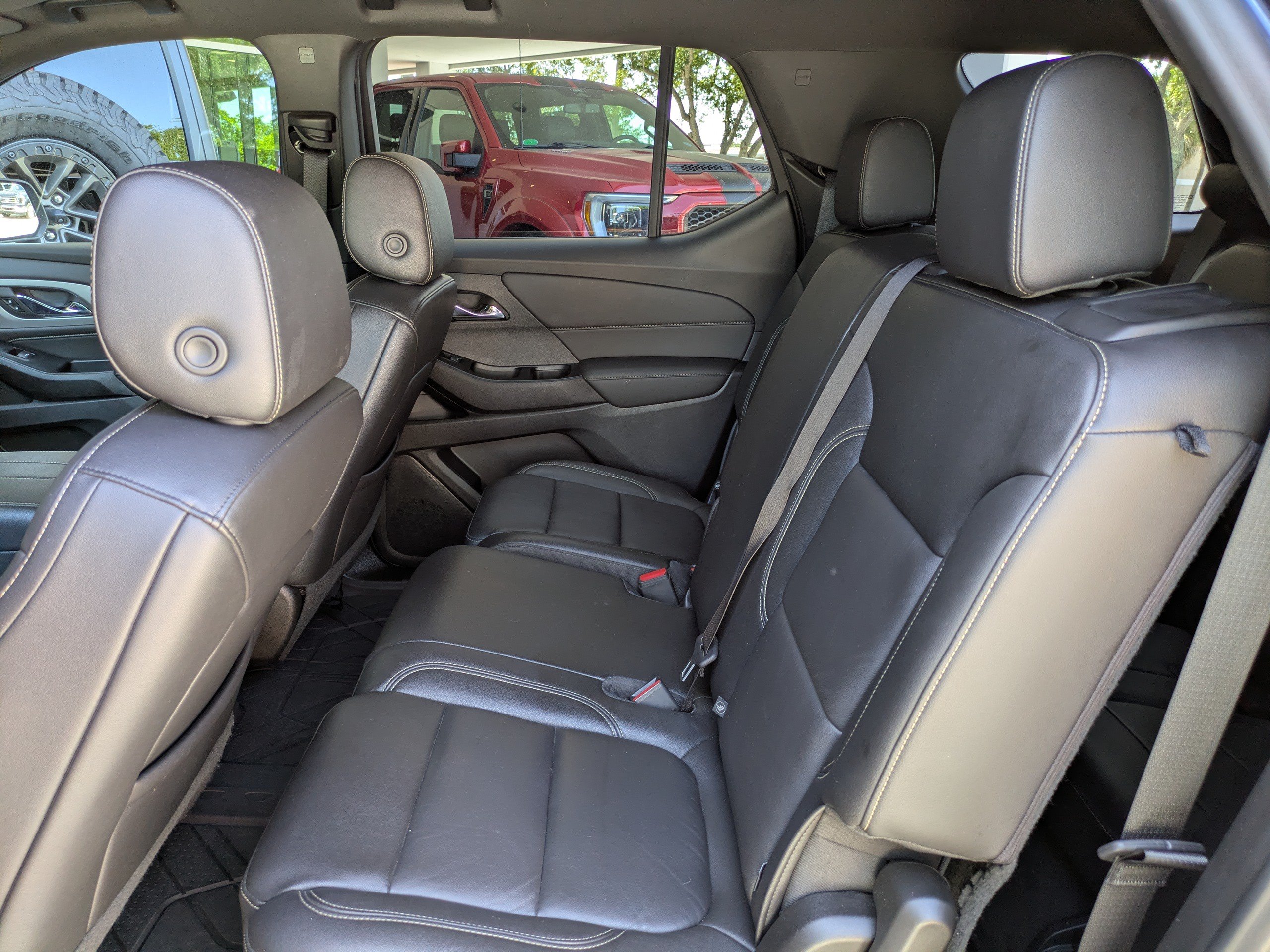 Used 2022 Chevrolet Traverse LT w/ LPO, Floor Liner Package AWD/4WD image 16