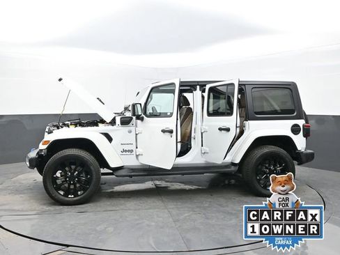 Used 2023 Jeep Wrangler Unlimited Sahara w/ Cold Weather Group image 65