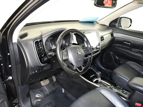 Used 2020 Mitsubishi Outlander SEL AWD/4WD image 37