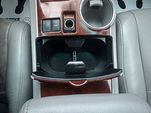 Used 2013 Toyota Highlander Limited image 52