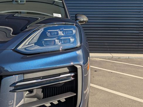 Certified 2024 Porsche Cayenne Turbo GT image 12