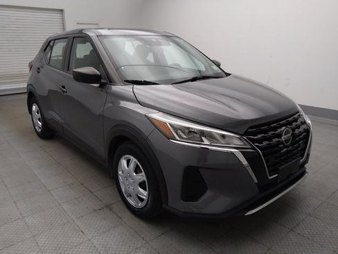 Used 2021 Nissan Kicks S FWD image 13
