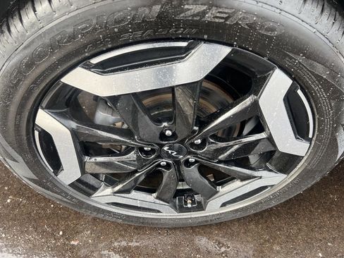 Certified 2023 Kia Telluride S w/ S Sunroof Package image 42