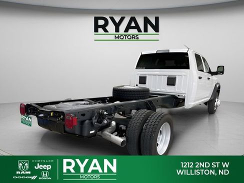 New 2026 RAM 5500 Tradesman w/ Chrome Appearance Group AWD/4WD image 9