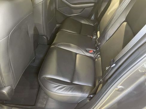 Used 2023 MAZDA MAZDA3 s FWD image 19
