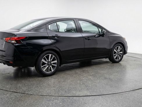 Used 2025 Nissan Versa SV FWD image 9