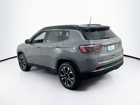 Used 2022 Jeep Compass Limited image 7