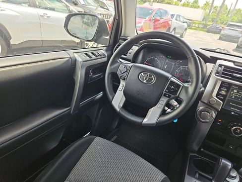 Used 2020 Toyota 4Runner SR5 image 9