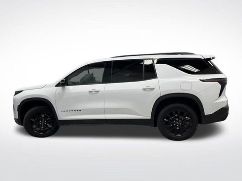 Used 2024 Chevrolet Traverse LT w/ Midnight/Sport Edition image 14
